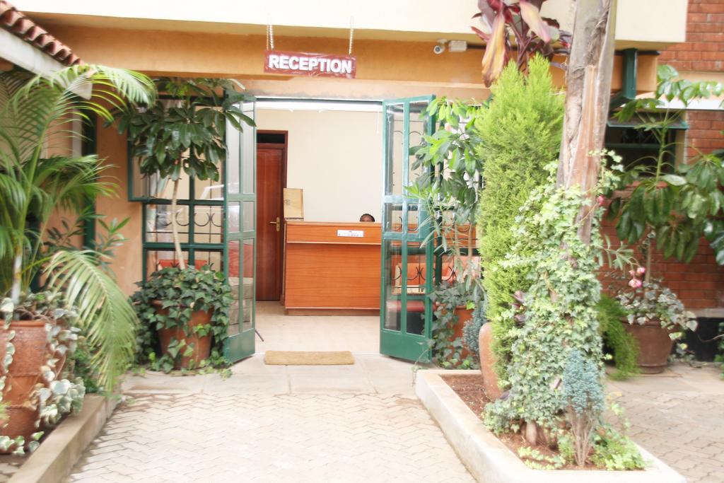 Leon Villas Guest House Найробі Екстер'єр фото